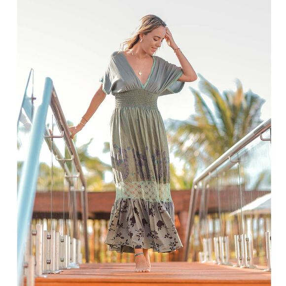 Floral Green Maxi Dress by T. ZOVICH Mixed Media Smocked Waist Crochet Trim - Picture 1 of 12
